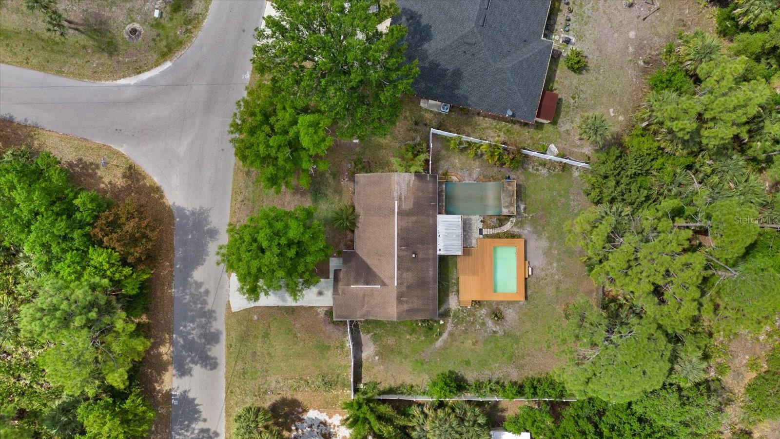 Listing photo id 26 for 2896 Coldwater Lane