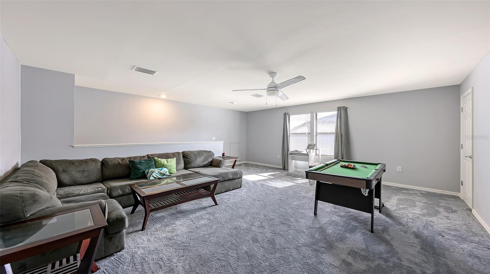 Listing photo id 31 for 2446 Carnation Court