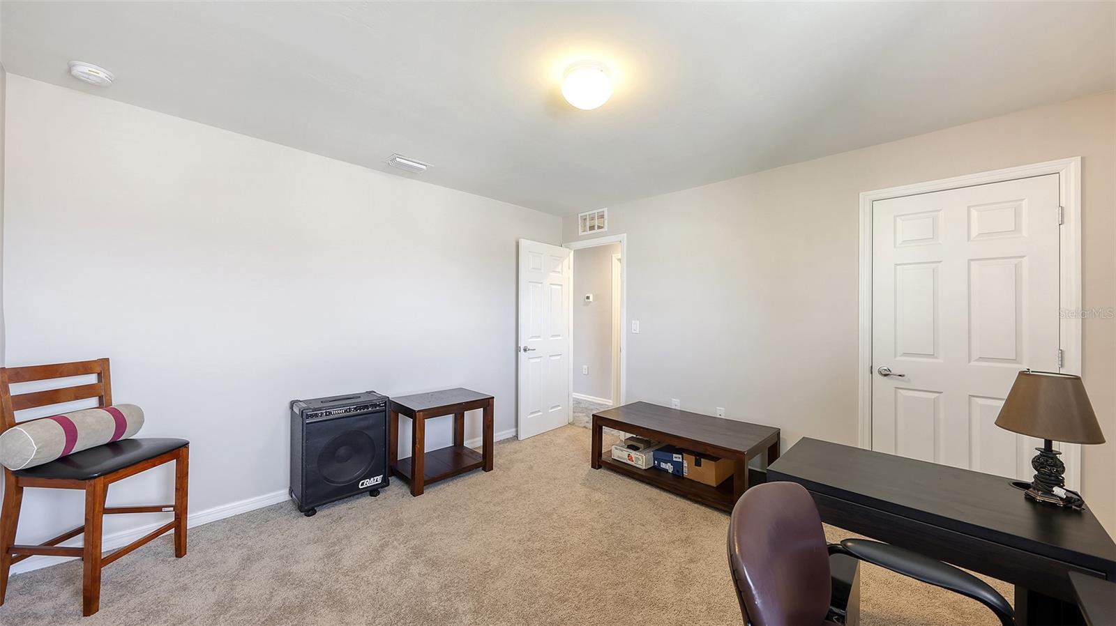 Listing photo id 44 for 2446 Carnation Court