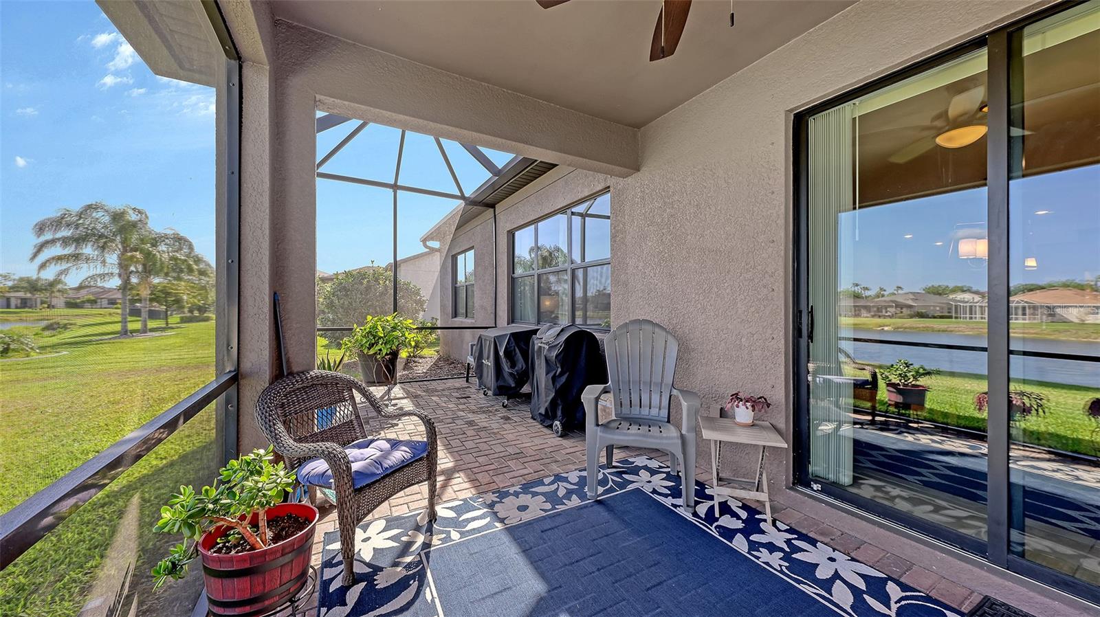 Listing photo id 46 for 2446 Carnation Court