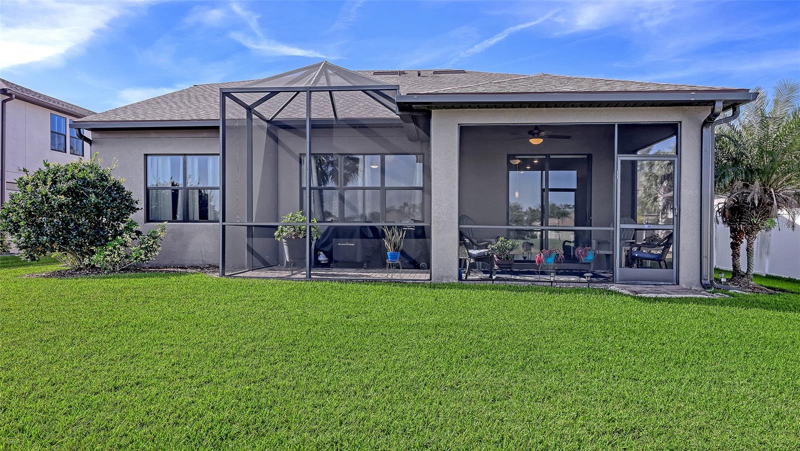 Listing photo id 48 for 2446 Carnation Court