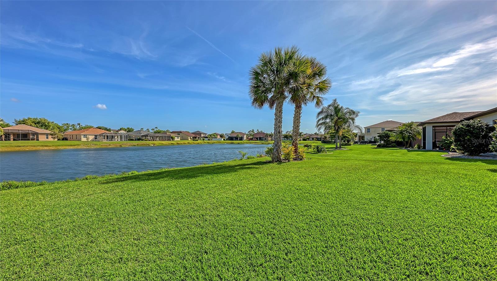 Listing photo id 49 for 2446 Carnation Court