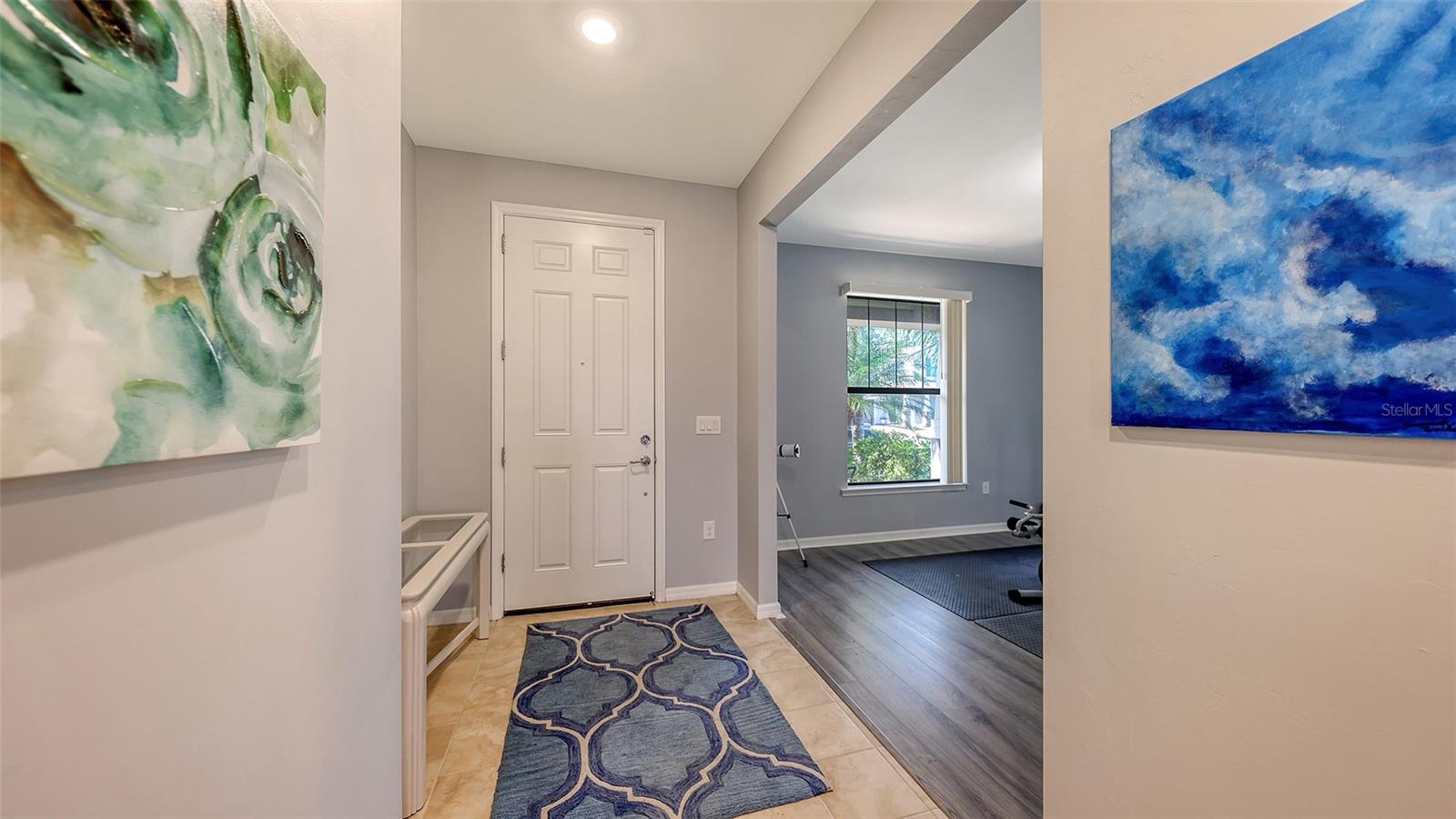 Listing photo id 4 for 2446 Carnation Court