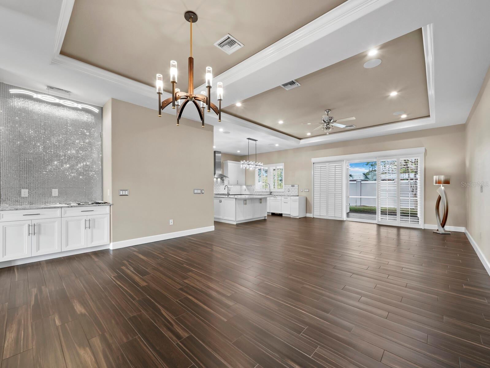 Image 15 of 67 For 5618 Britannia Drive