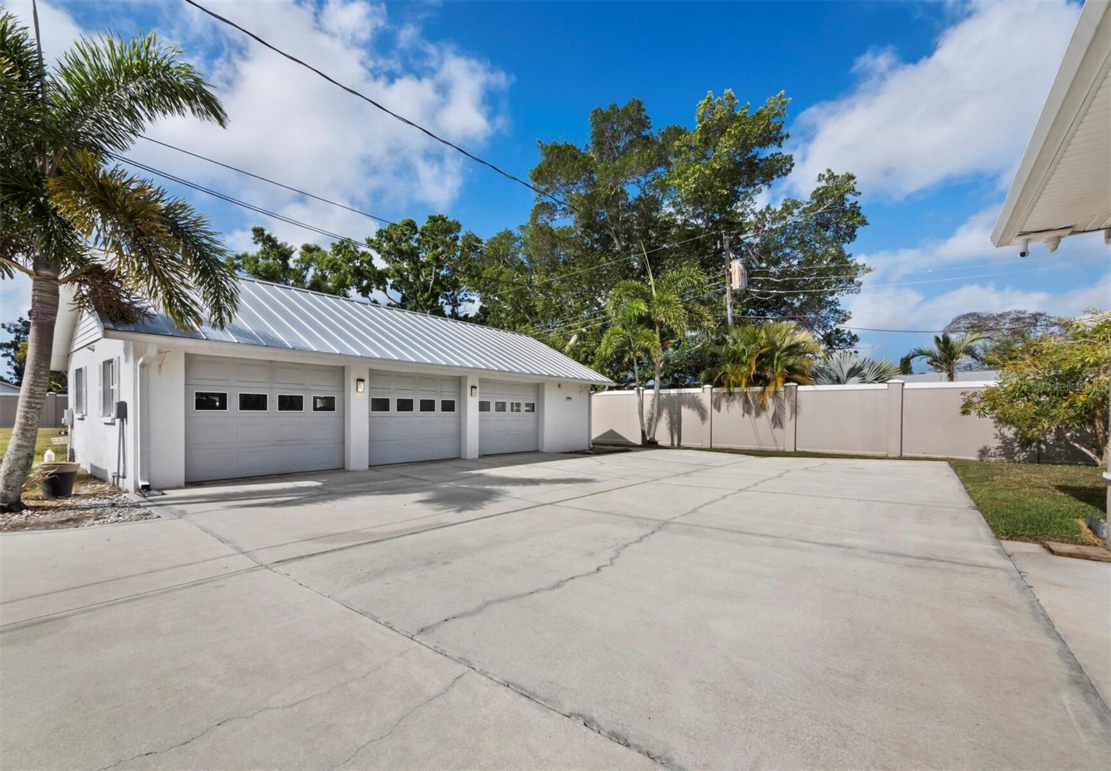 Image 52 of 67 For 5618 Britannia Drive