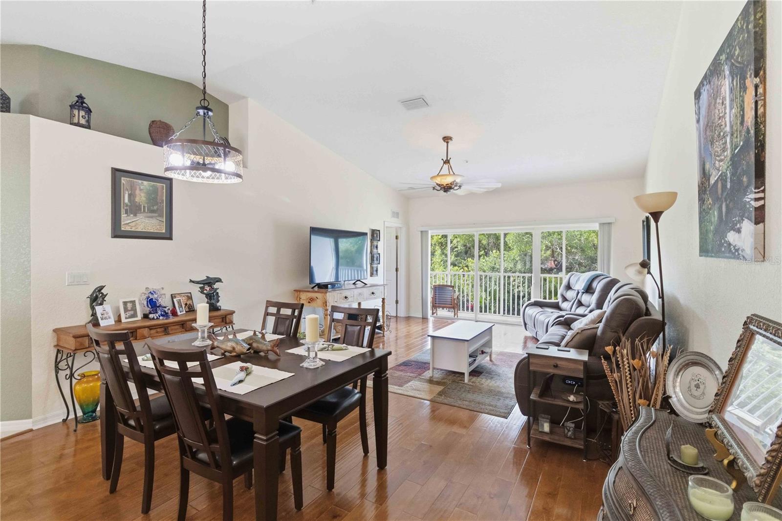 Image 4 of 37 For 7532 Marsh Orchid Circle 201