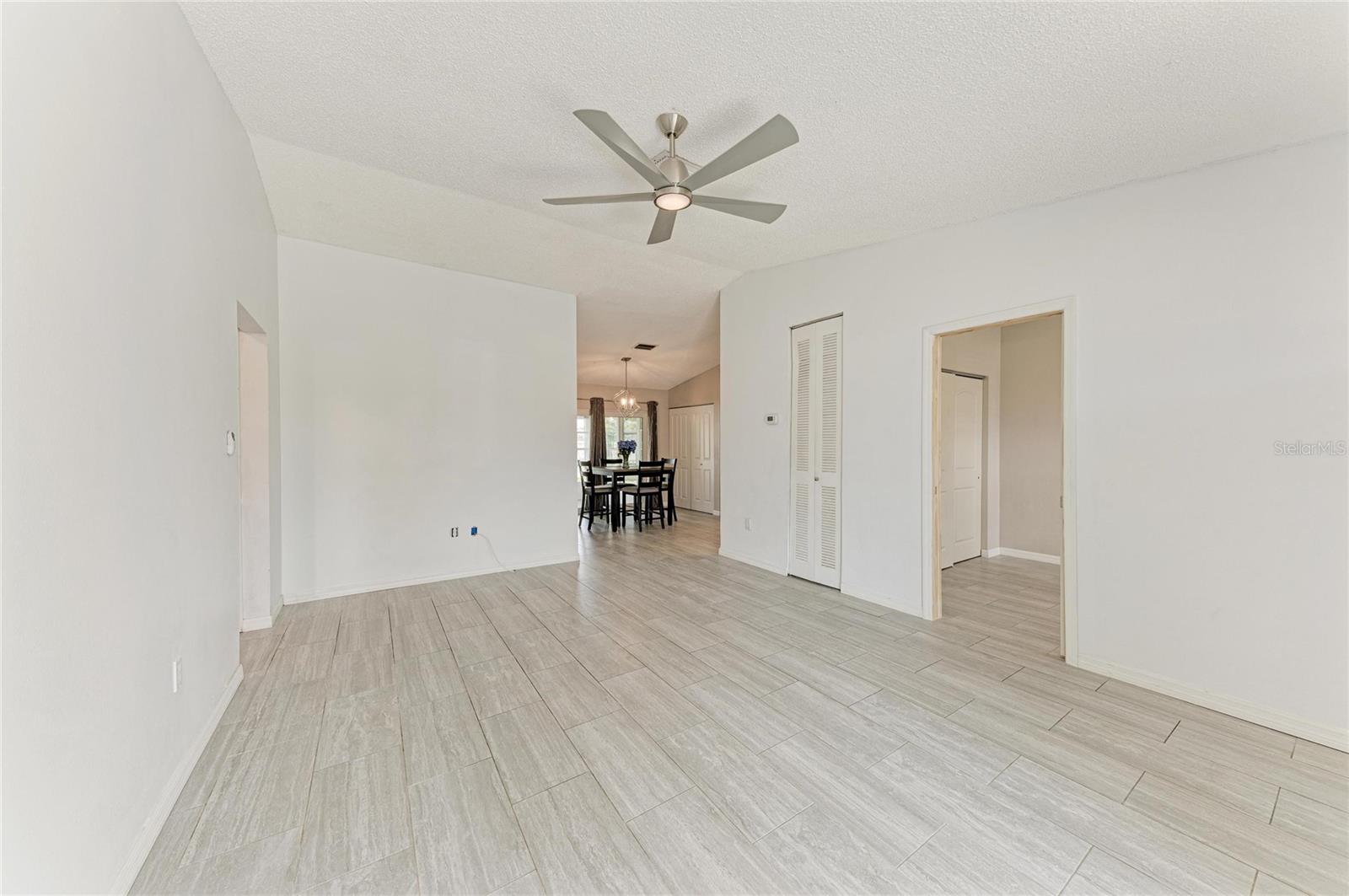 Image 12 of 62 For 4110 39th Ave W