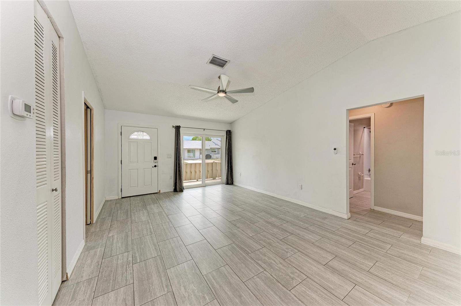 Image 14 of 62 For 4110 39th Ave W