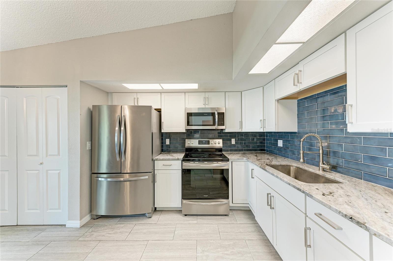 Image 17 of 62 For 4110 39th Ave W