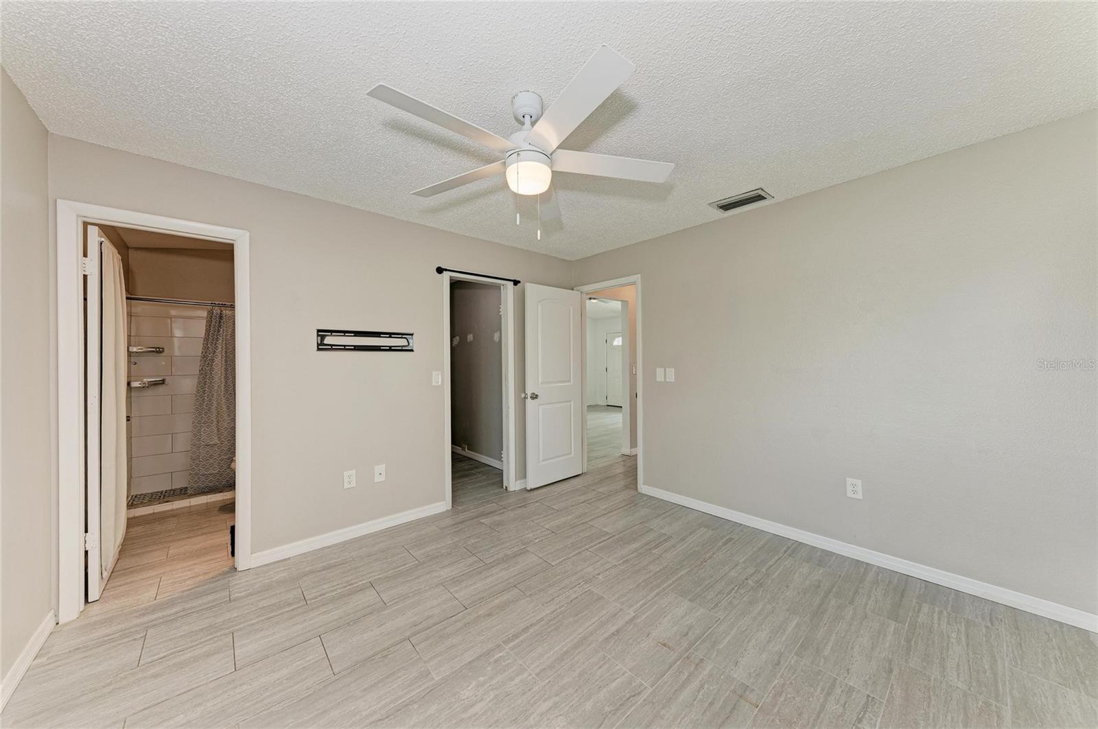 Image 24 of 62 For 4110 39th Ave W