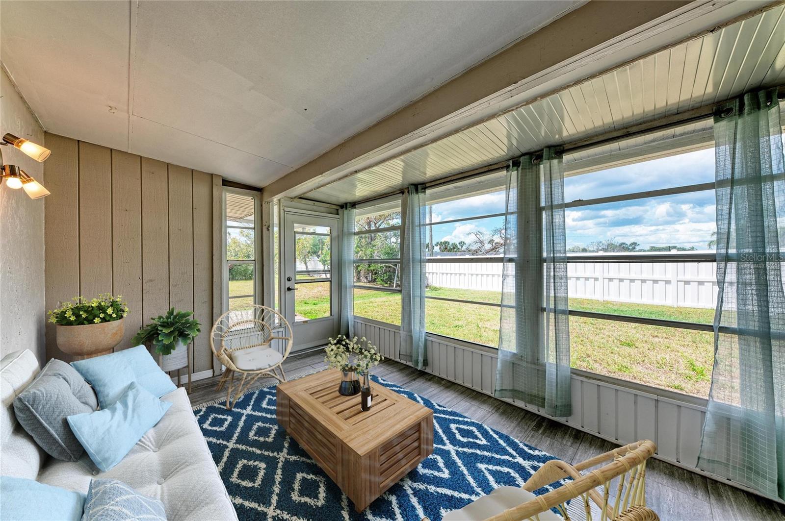 Image 41 of 62 For 4110 39th Ave W