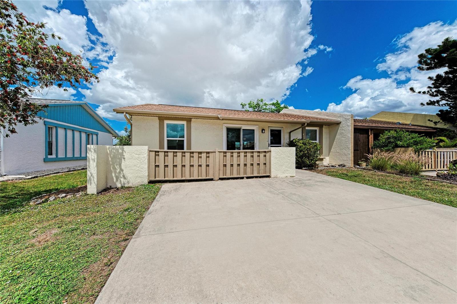 Image 5 of 62 For 4110 39th Ave W