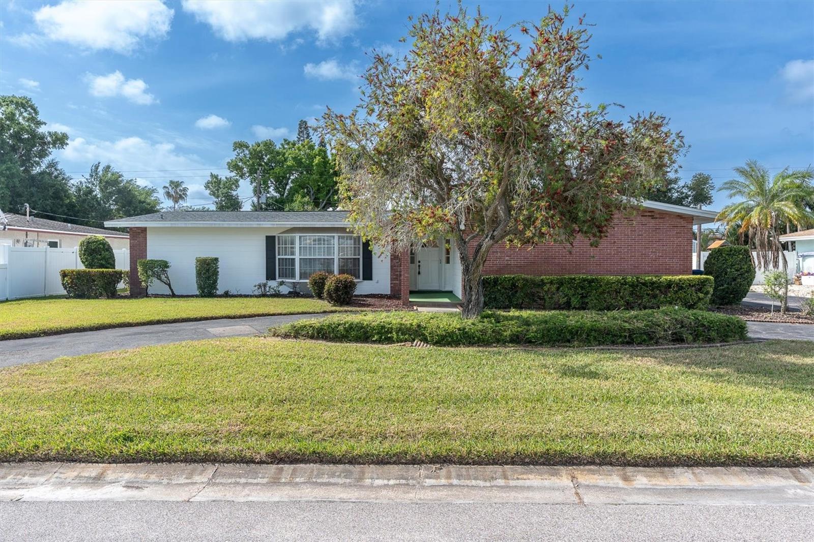 Details for 5511 10th Avenue Drive W, BRADENTON, FL 34209