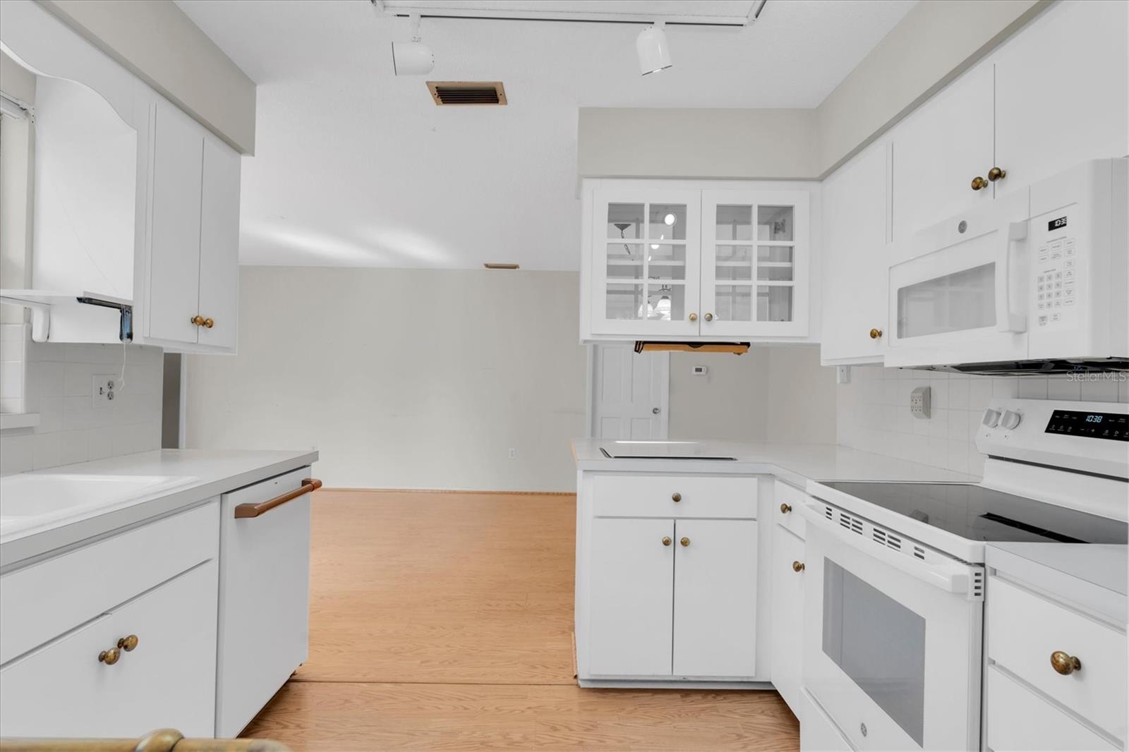 Image 16 of 43 For 5511 10th Avenue Drive W