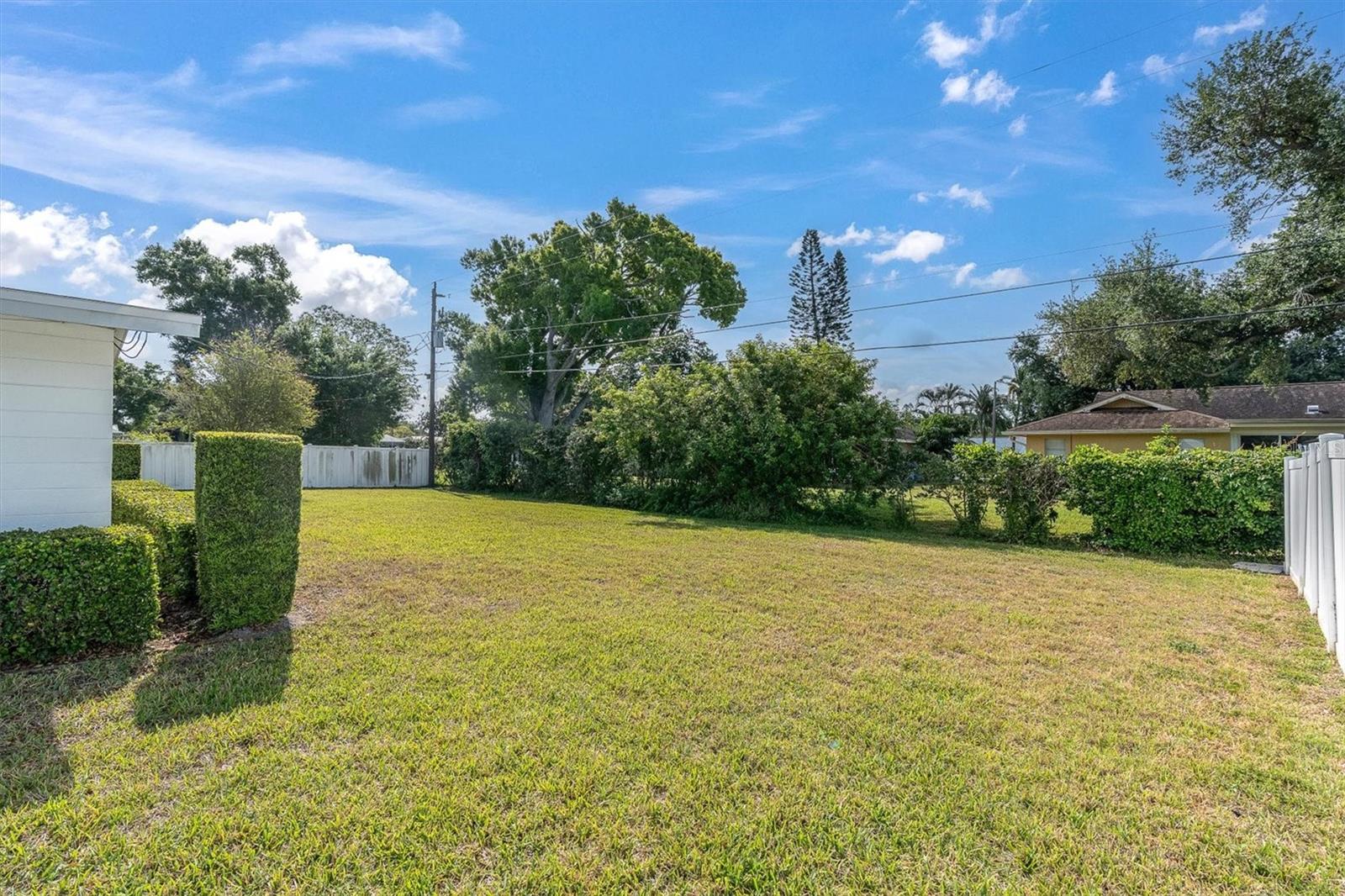 Image 34 of 43 For 5511 10th Avenue Drive W