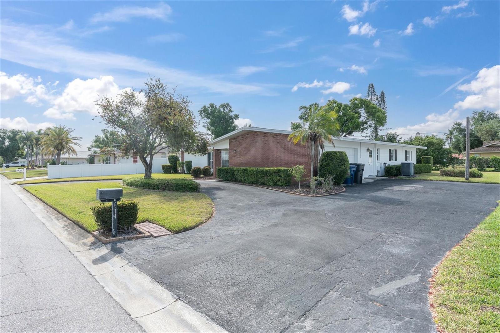 Image 42 of 43 For 5511 10th Avenue Drive W