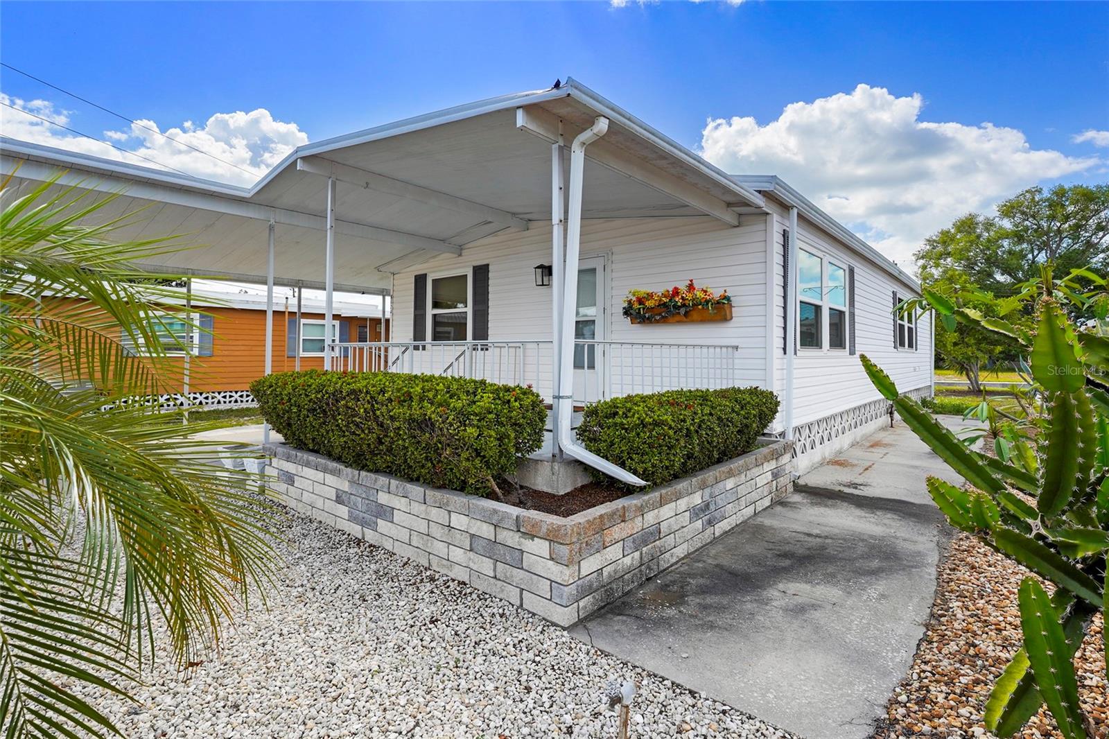 Image 21 of 56 For 6624 Marina Drive