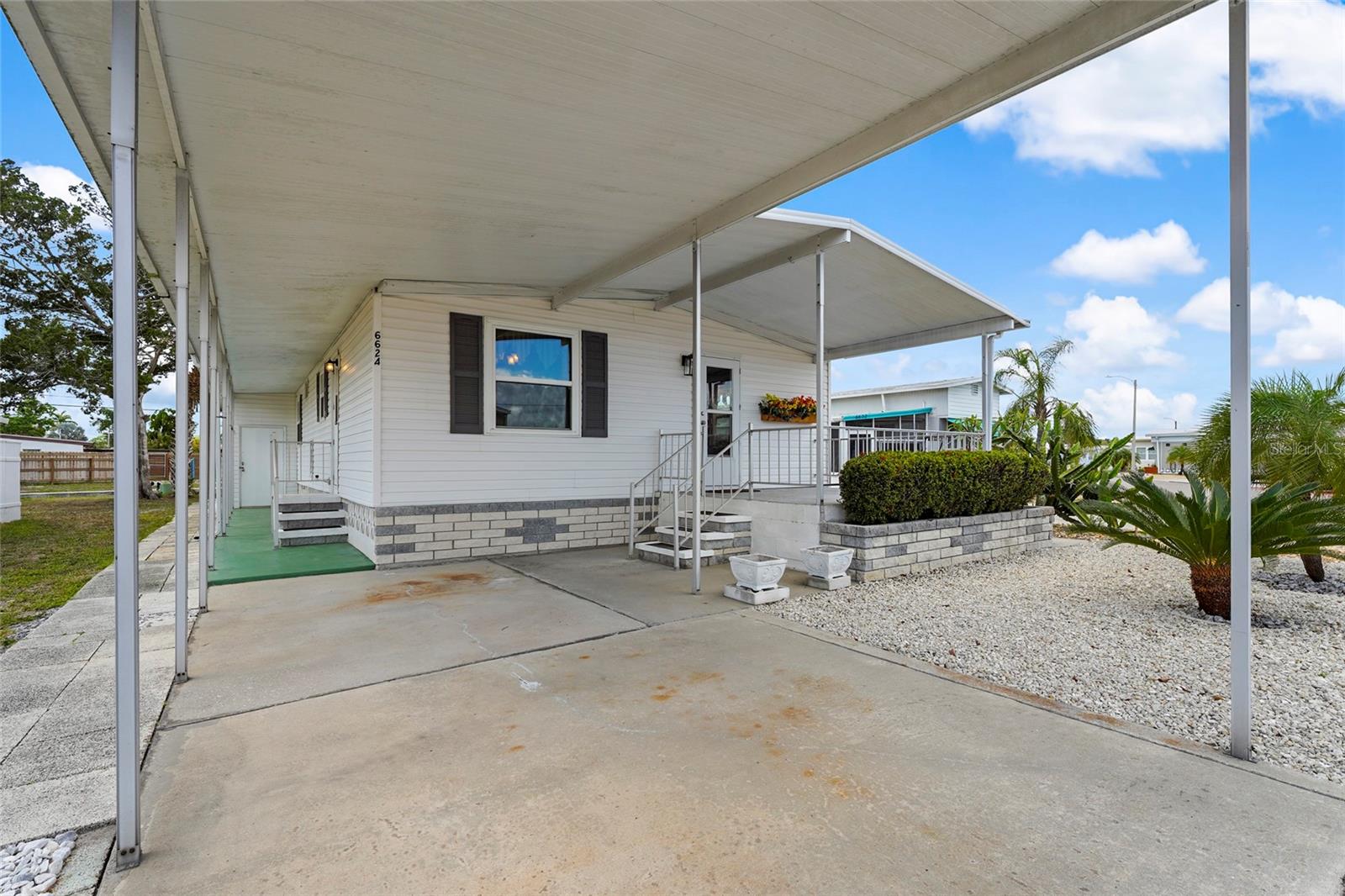 Image 22 of 56 For 6624 Marina Drive