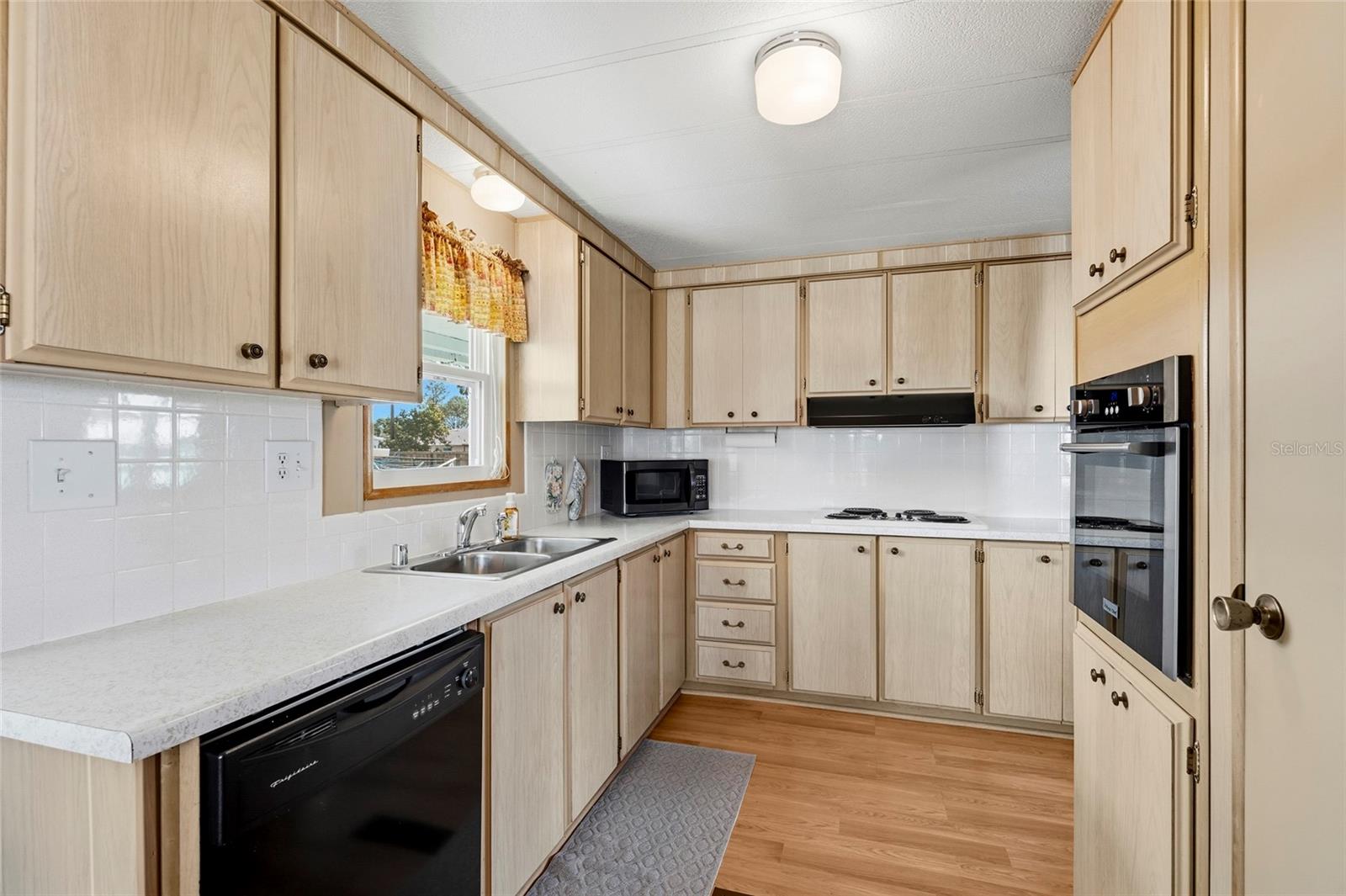 Image 4 of 56 For 6624 Marina Drive