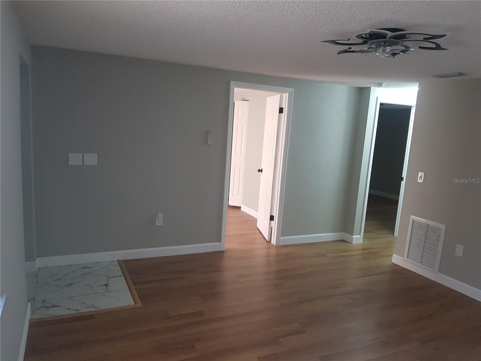 Image 51 of 100 For 311 58th Avenue E