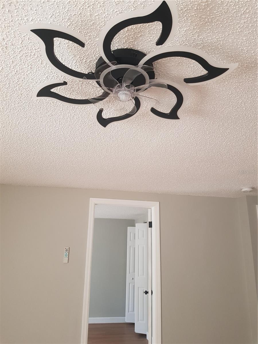 Image 52 of 100 For 311 58th Avenue E