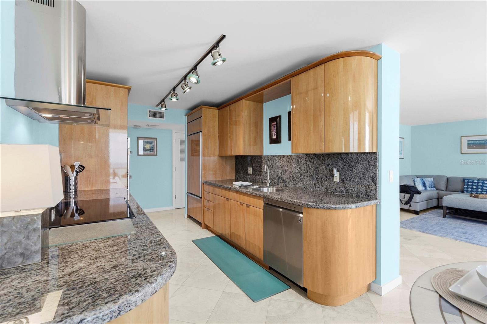 Image 35 of 91 For 2425 Gulf Of Mexico Drive 8c