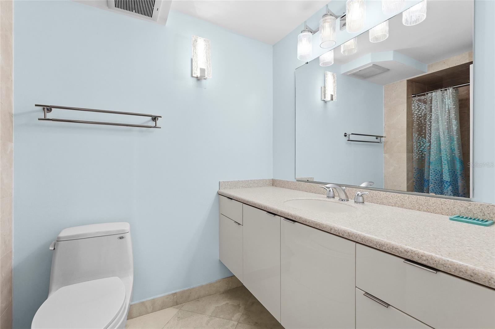 Image 48 of 91 For 2425 Gulf Of Mexico Drive 8c