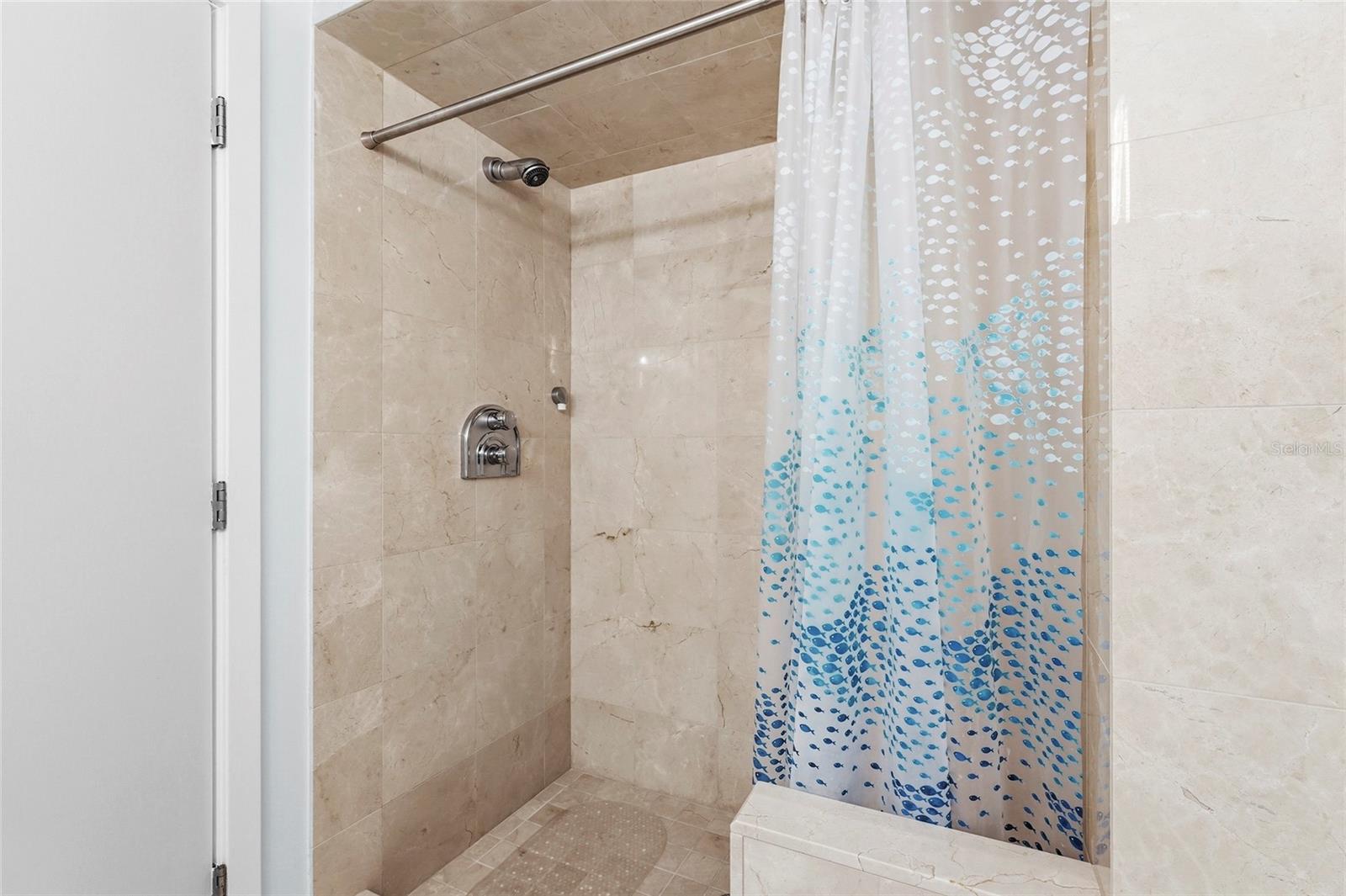 Image 49 of 91 For 2425 Gulf Of Mexico Drive 8c