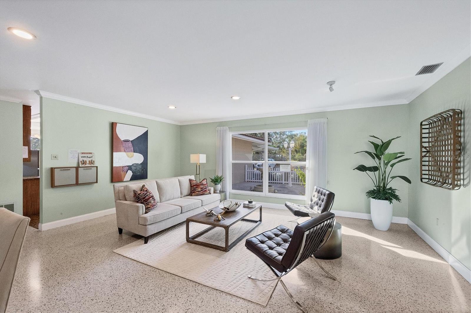 Image 13 of 57 For 2605 Desoto Road