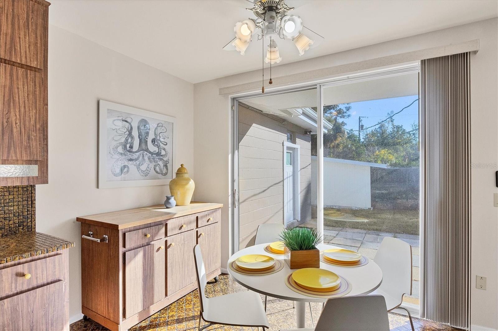 Image 22 of 57 For 2605 Desoto Road