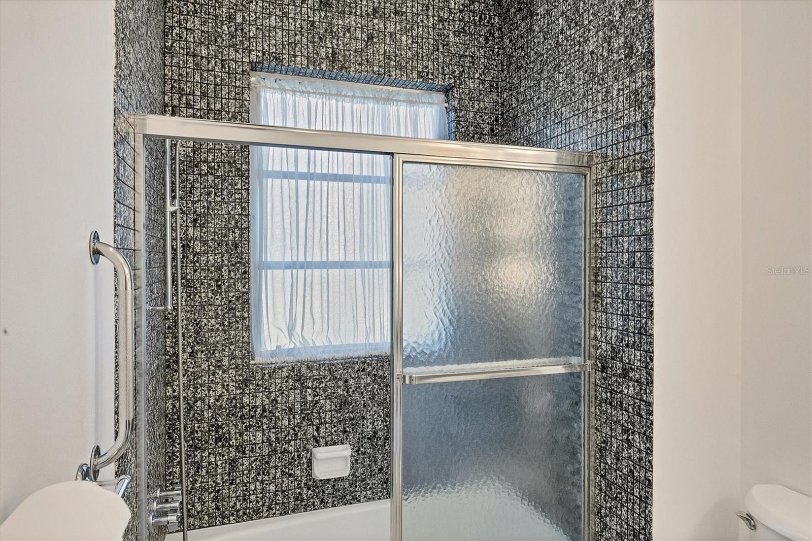 Image 28 of 57 For 2605 Desoto Road