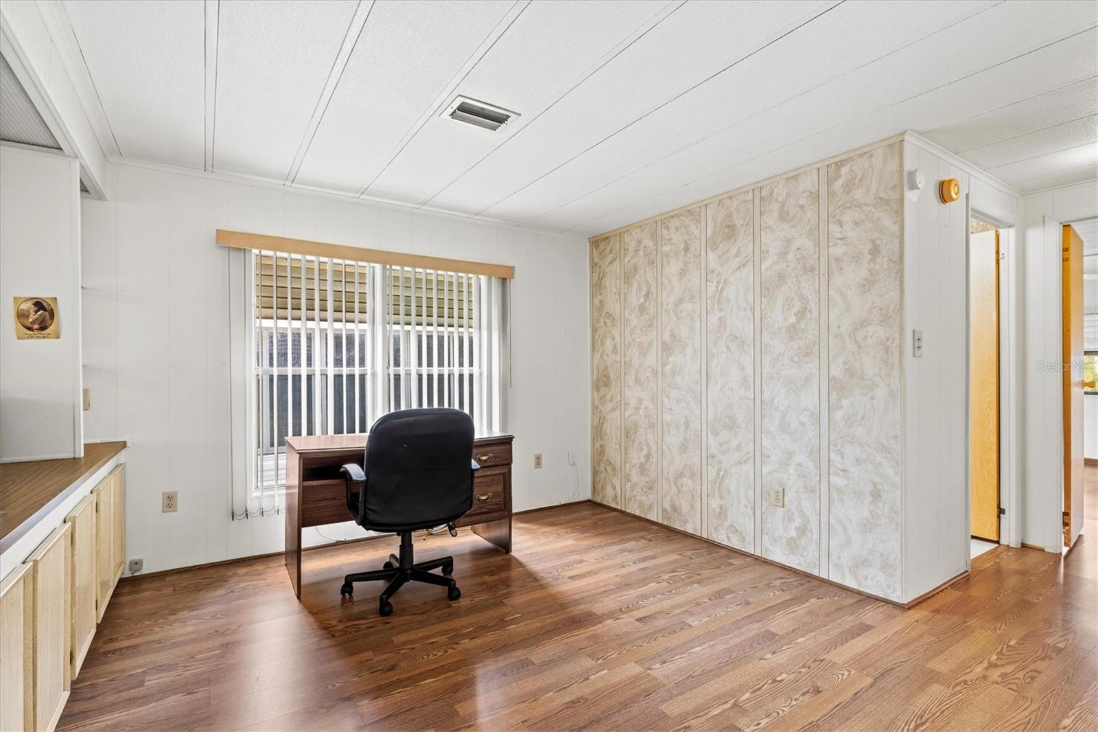 Image 10 of 59 For 5316 53rd Avenue E K28