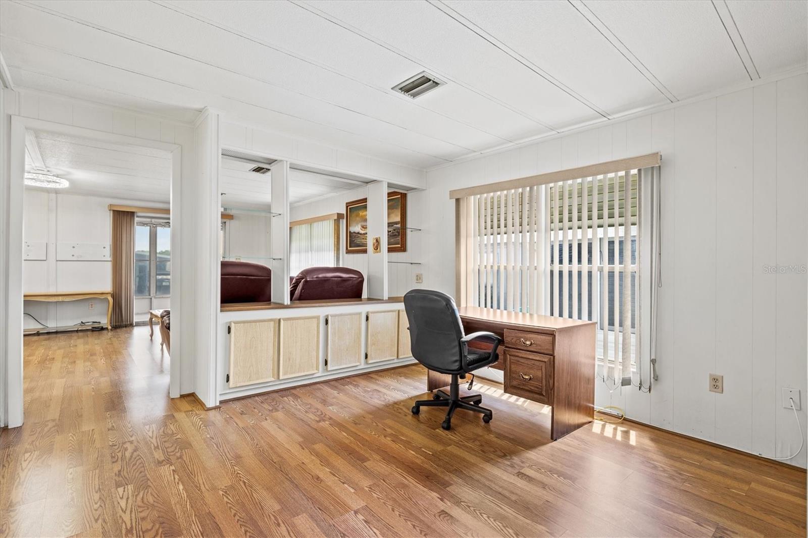 Image 11 of 59 For 5316 53rd Avenue E K28