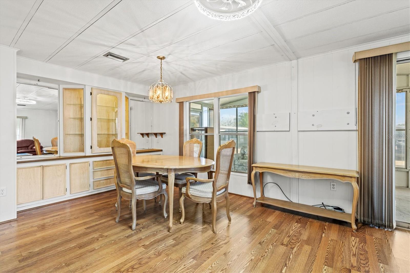 Image 17 of 59 For 5316 53rd Avenue E K28