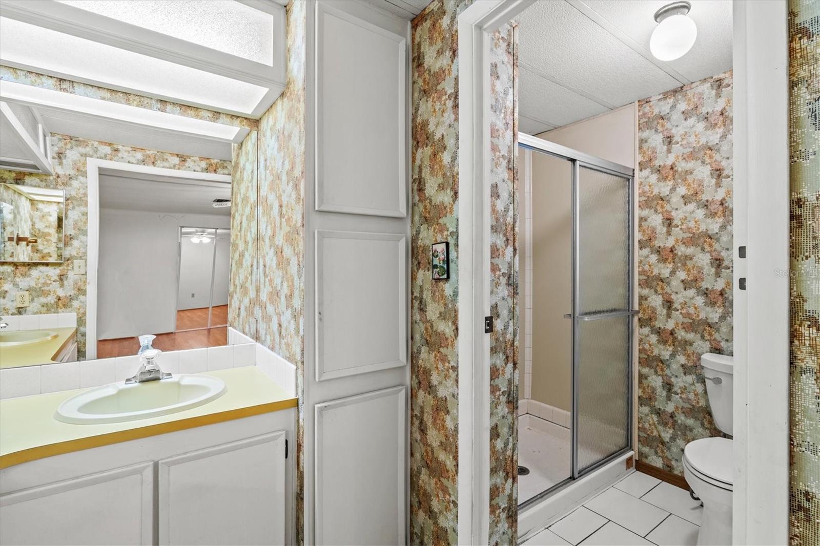 Image 23 of 59 For 5316 53rd Avenue E K28