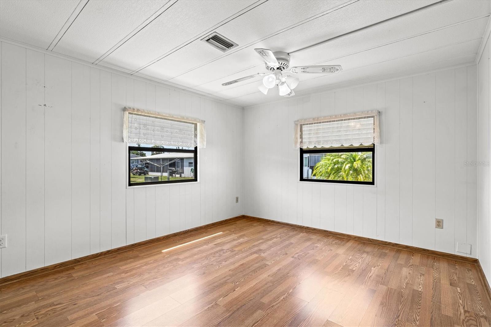 Image 25 of 59 For 5316 53rd Avenue E K28