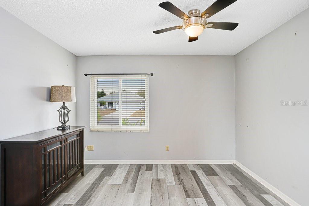 Image 13 of 34 For 1807 New Bedford Drive