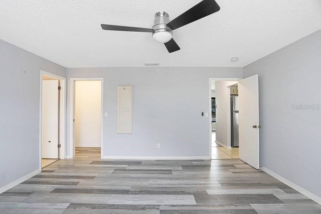 Image 17 of 34 For 1807 New Bedford Drive