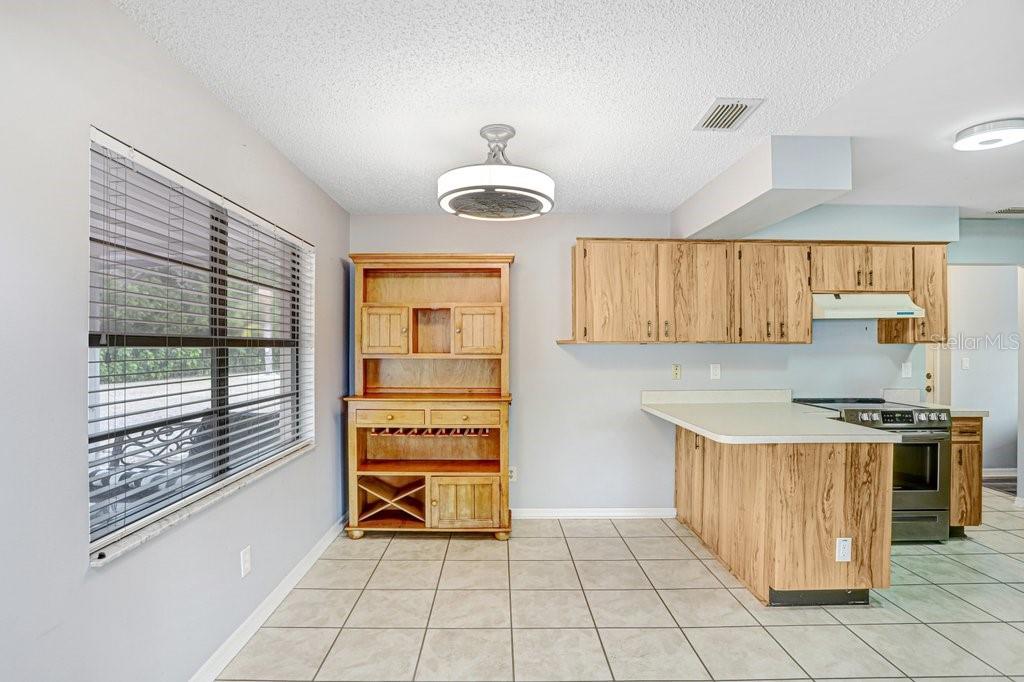 Image 22 of 34 For 1807 New Bedford Drive