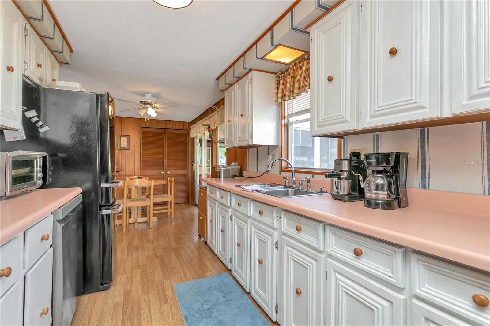 Image 13 of 58 For 3208 Oakwood Boulevard S