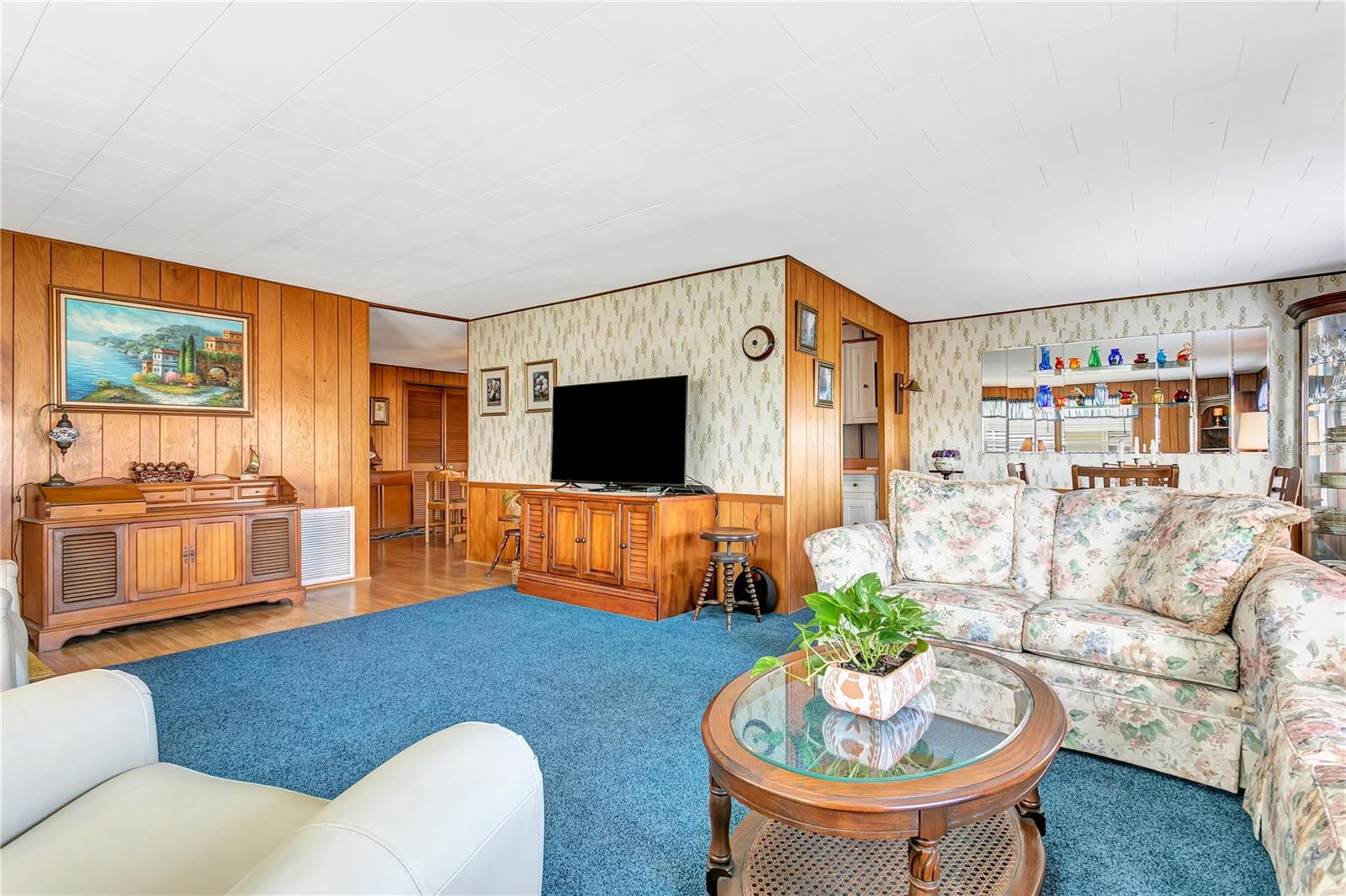 Image 33 of 58 For 3208 Oakwood Boulevard S