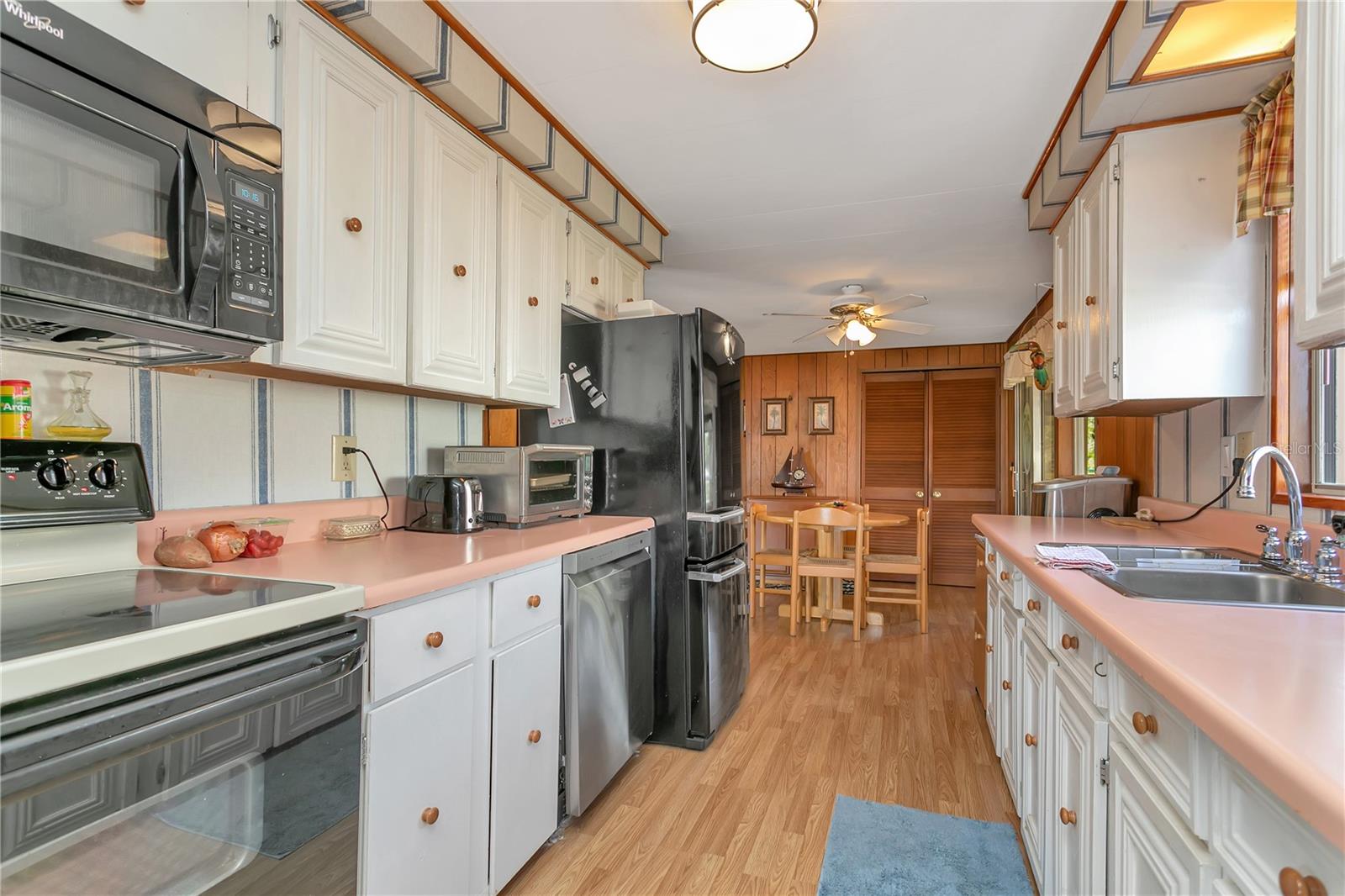 Image 35 of 58 For 3208 Oakwood Boulevard S