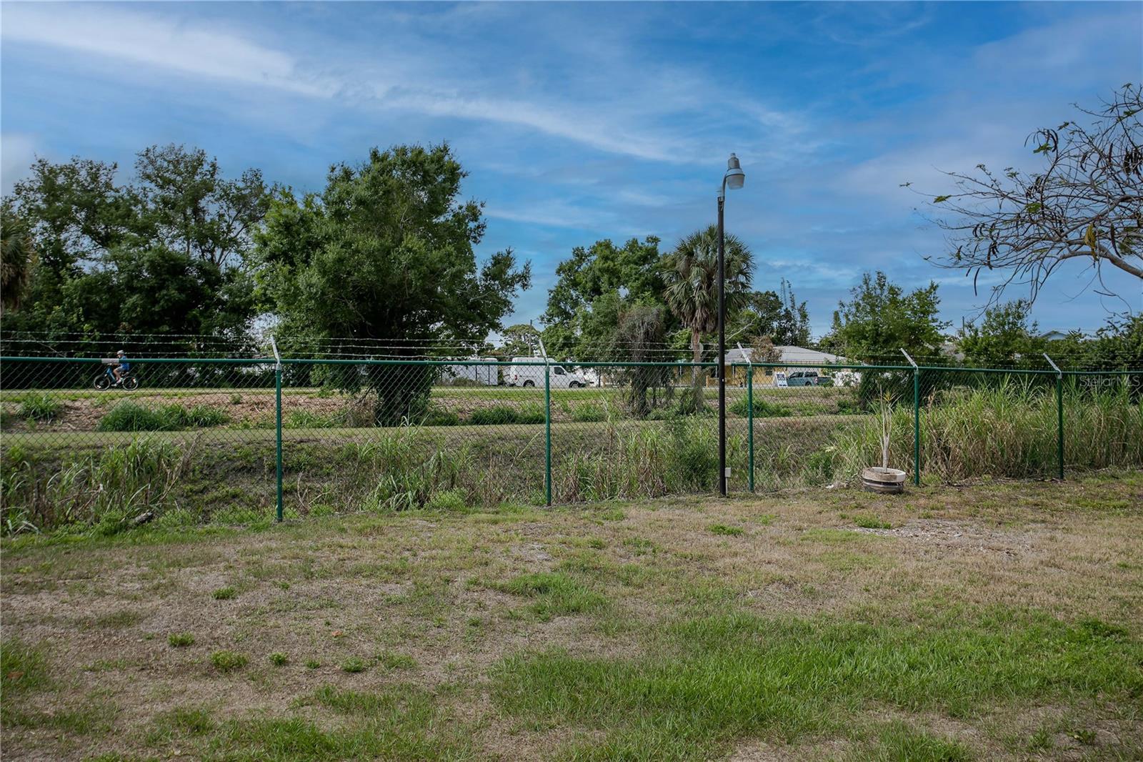 Image 43 of 58 For 3208 Oakwood Boulevard S