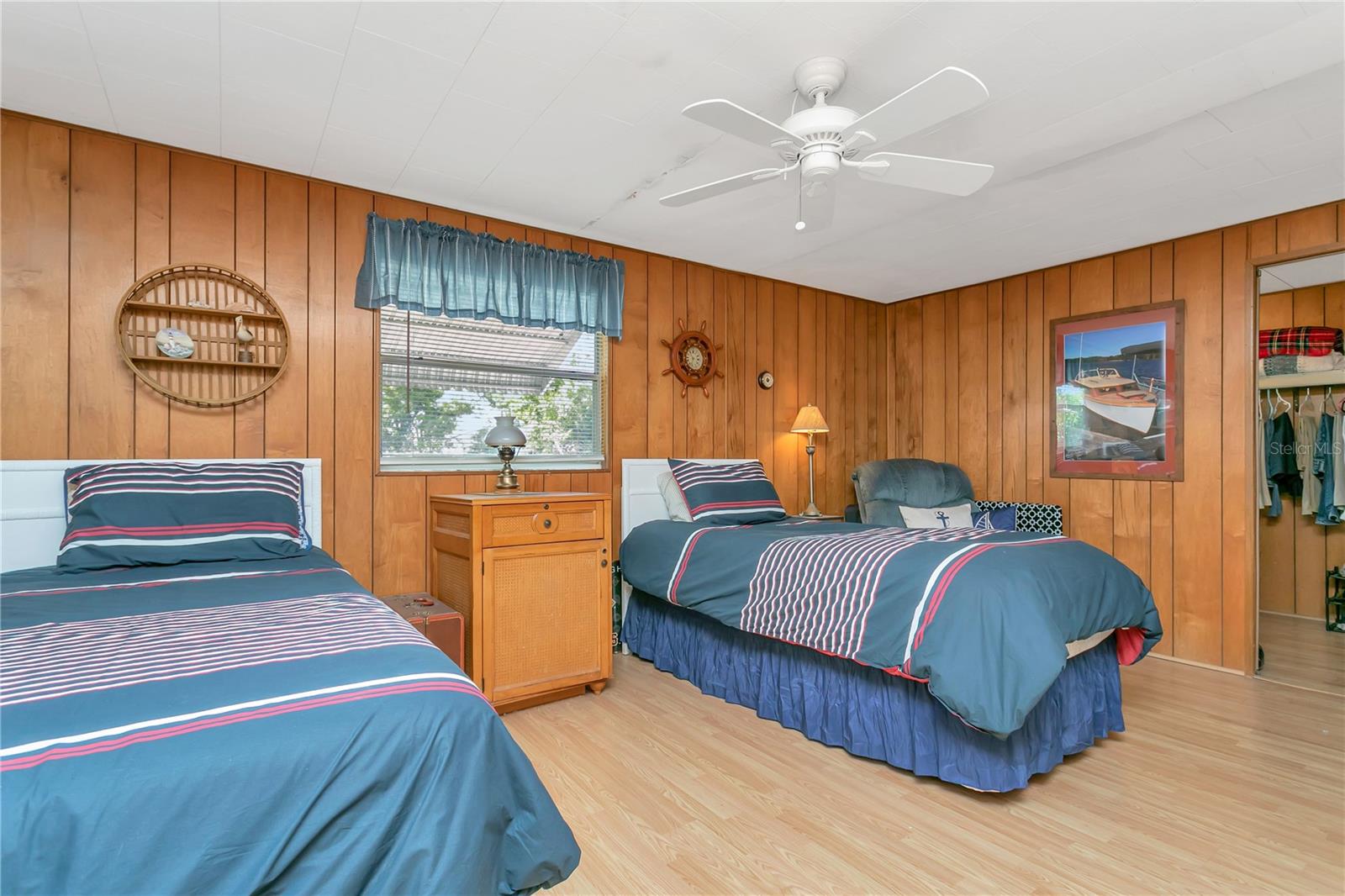 Image 5 of 58 For 3208 Oakwood Boulevard S