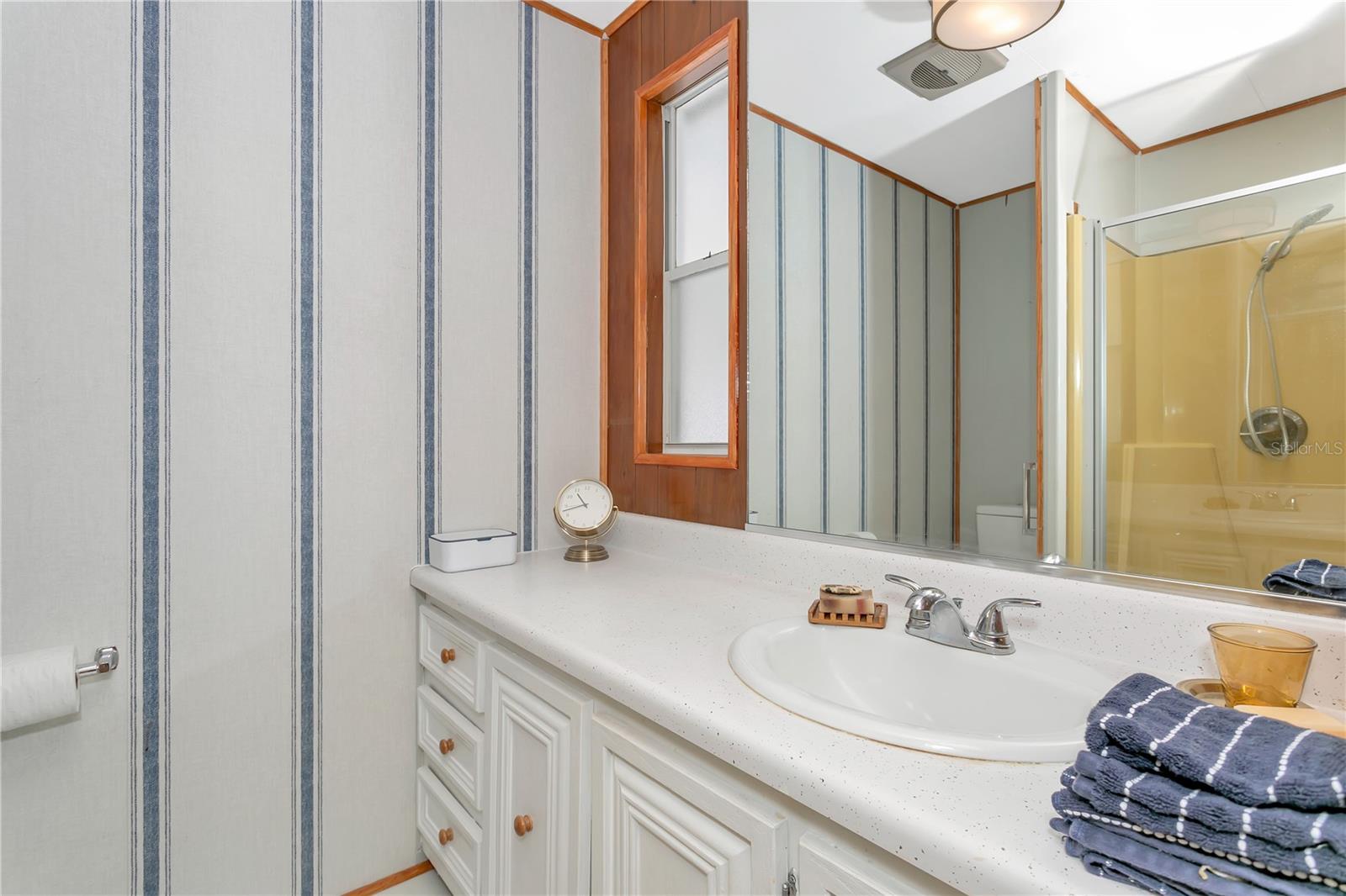 Image 6 of 58 For 3208 Oakwood Boulevard S