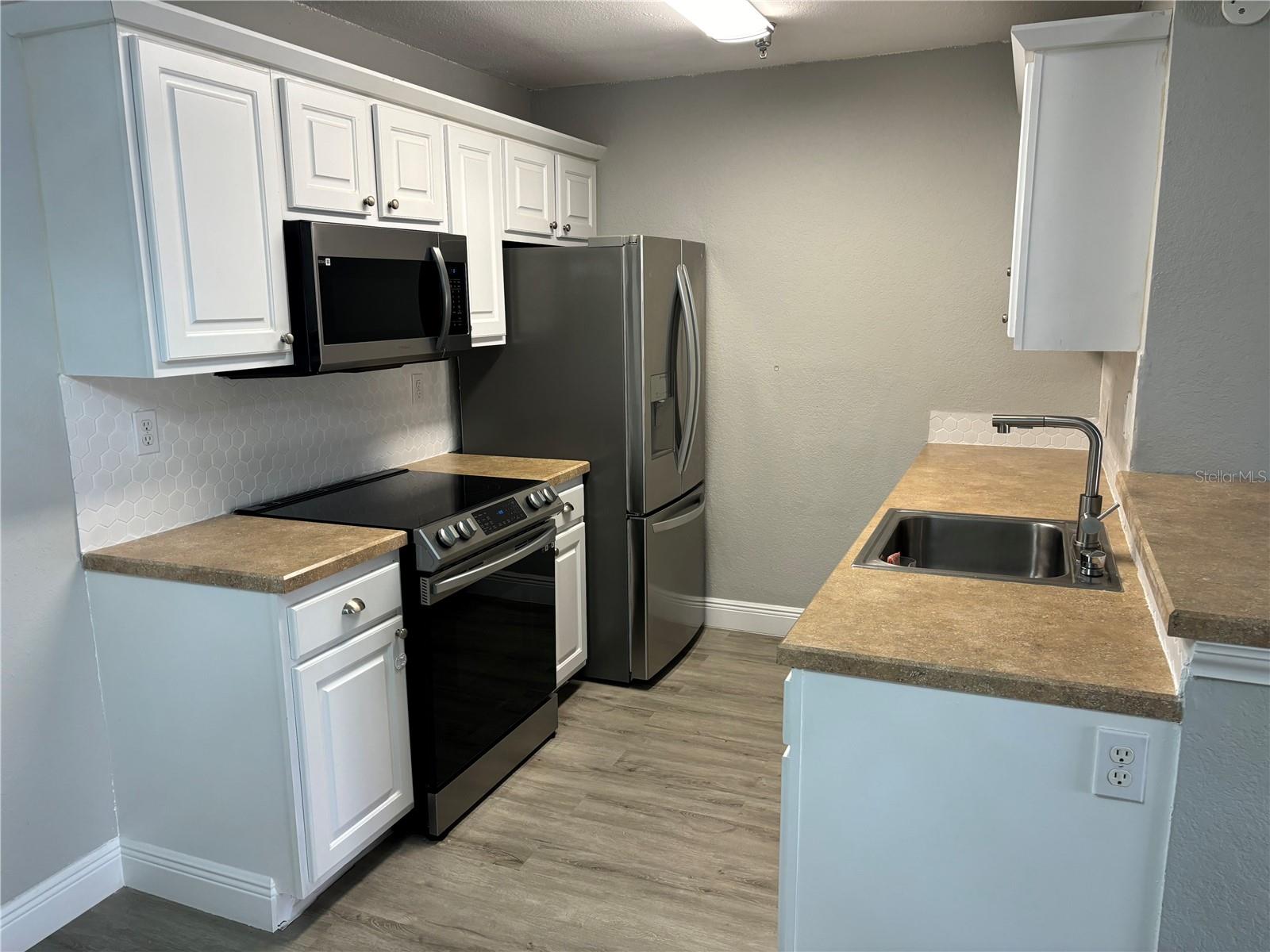 Image 16 of 44 For 10263 Gandy Boulevard N 2106