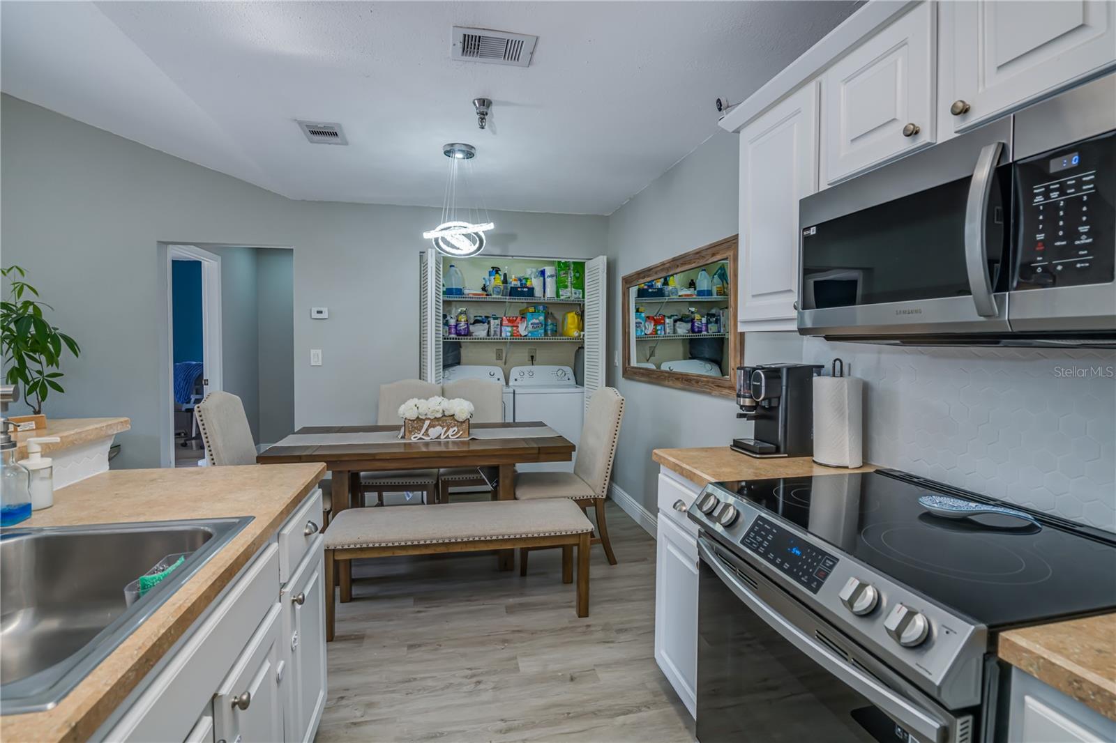 Image 17 of 44 For 10263 Gandy Boulevard N 2106