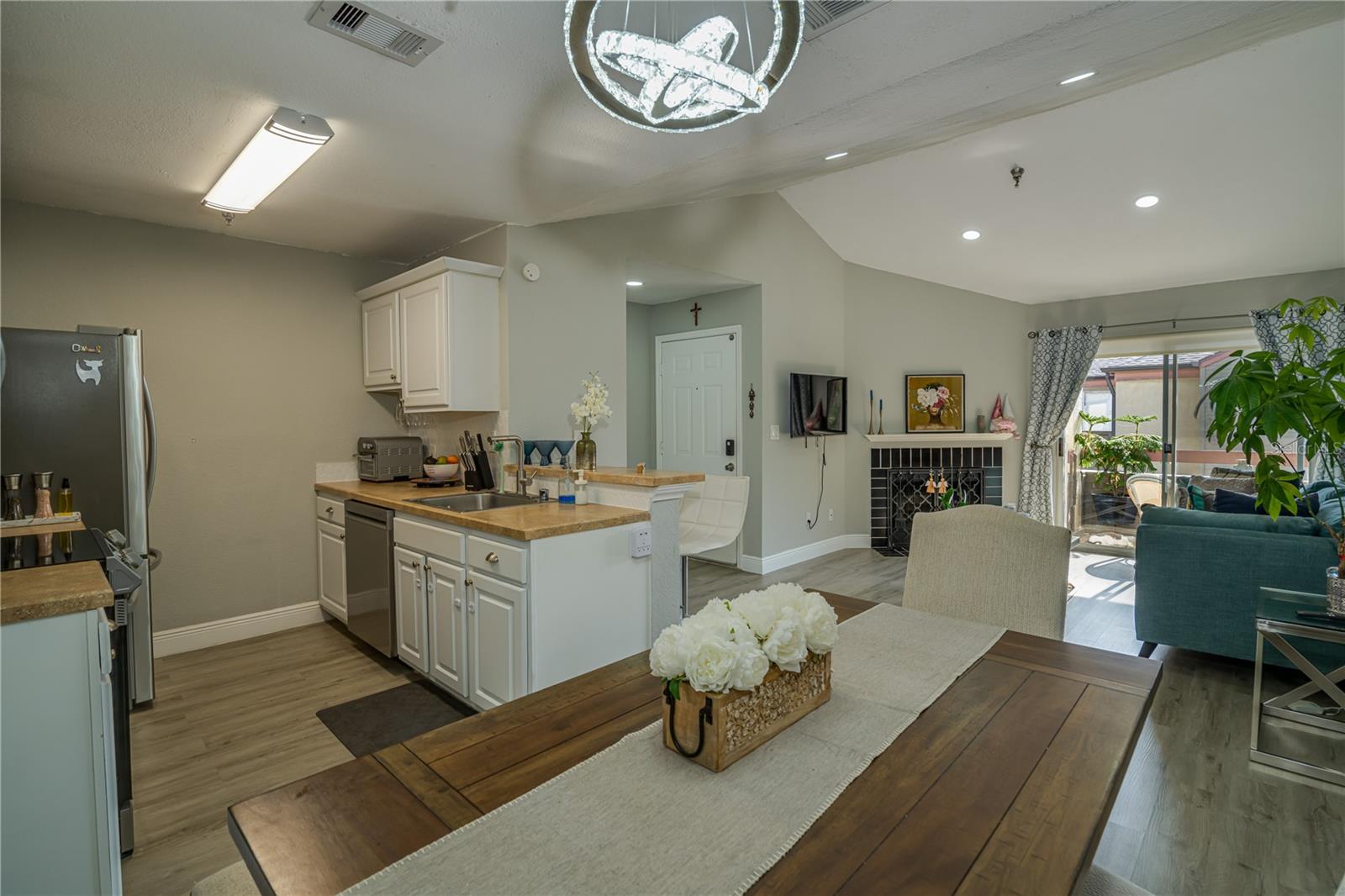 Image 19 of 44 For 10263 Gandy Boulevard N 2106