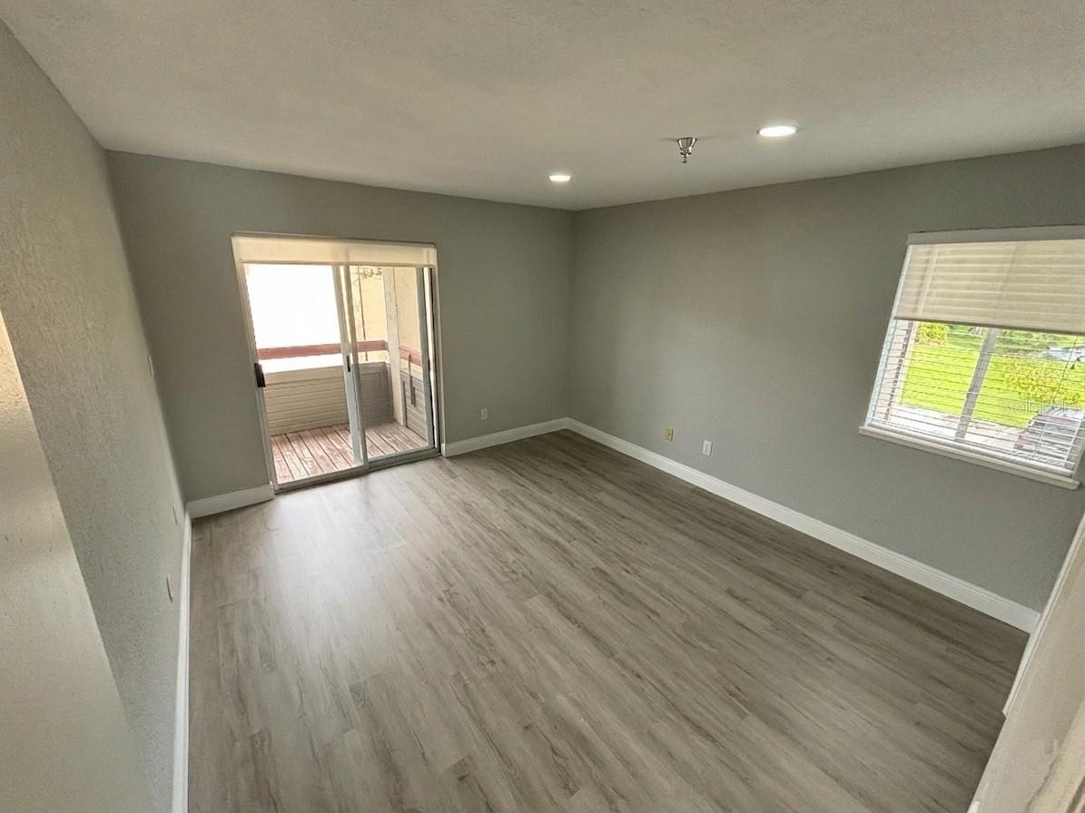 Image 26 of 44 For 10263 Gandy Boulevard N 2106