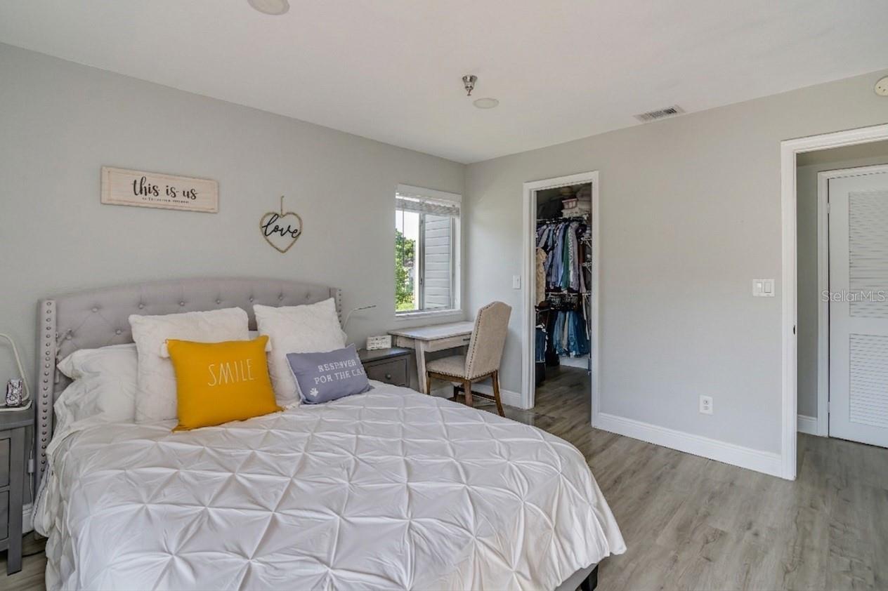 Image 28 of 44 For 10263 Gandy Boulevard N 2106